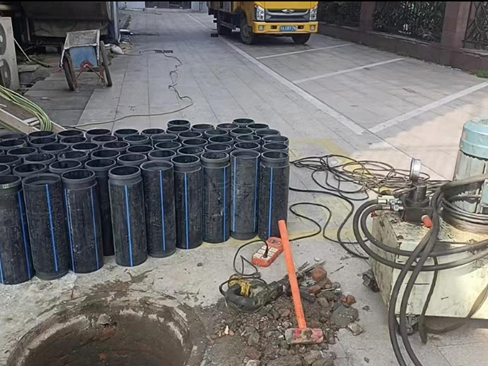 赫山PE置换管厂家 DN315置换管 非开挖管短管置换